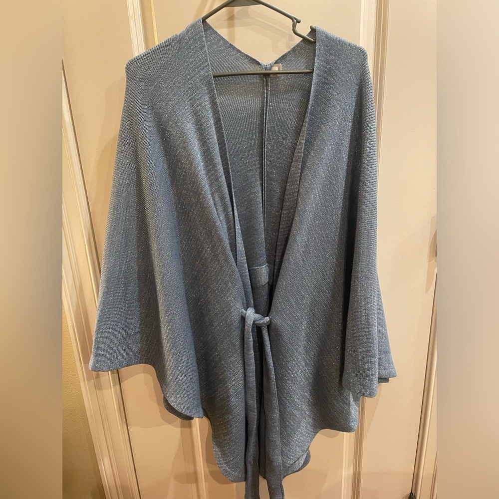Light blue sparkling shawl EUC